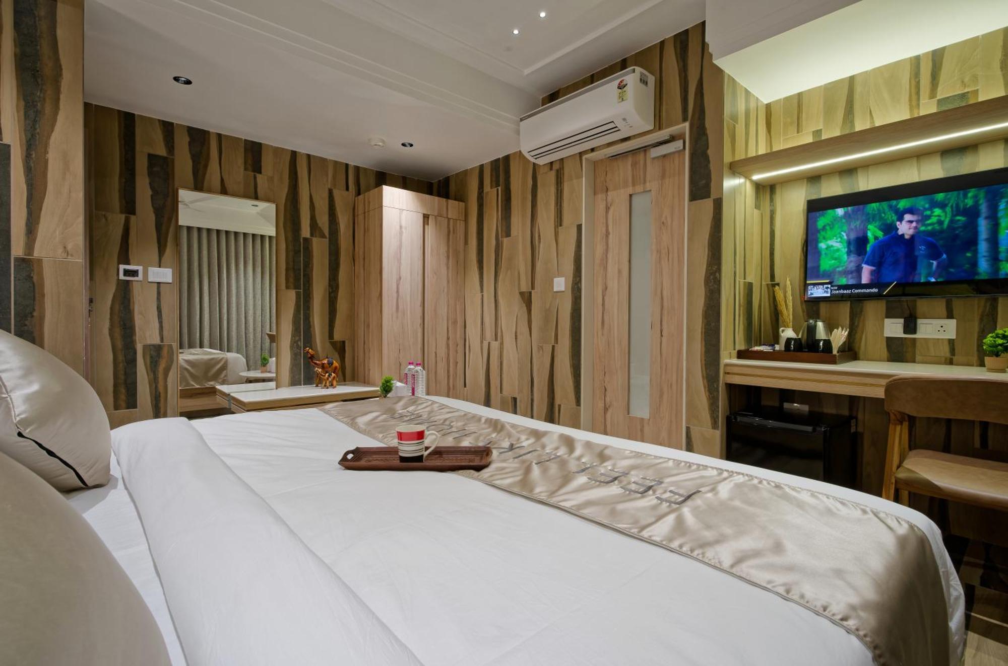 โรงแรมโกลเดน พลาซา อาเมดาบัด ภายนอก รูปภาพ